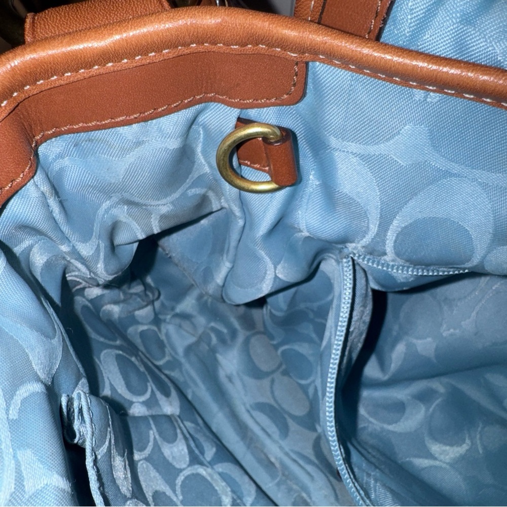Coach Legacy Leather Hobo and Coach Zippy Wallet - Picture 7 of 15